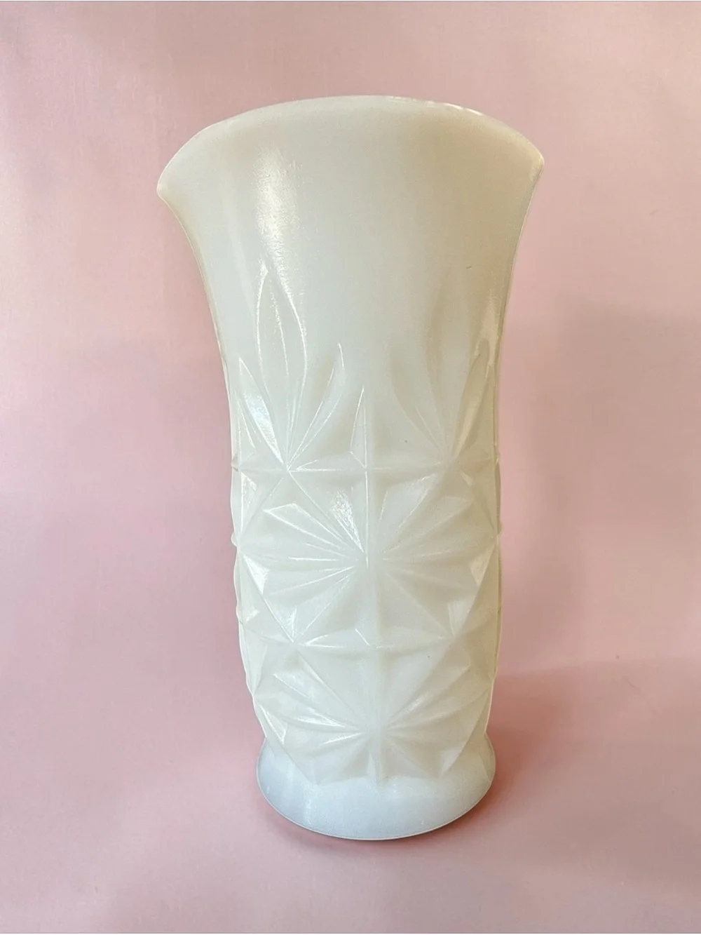 Vintage Hazel Atlas Milk Glass Starburst Vase MCM Scalloped Rim 5.75”